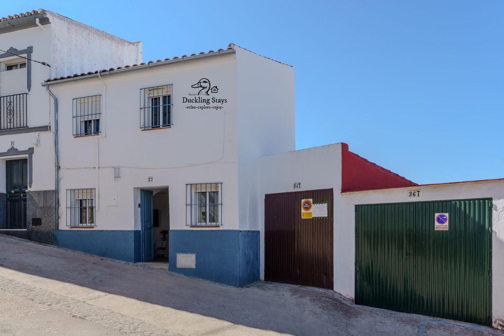 Casa Del Patito With Vista By Duckling Stays Olvera Exterior photo